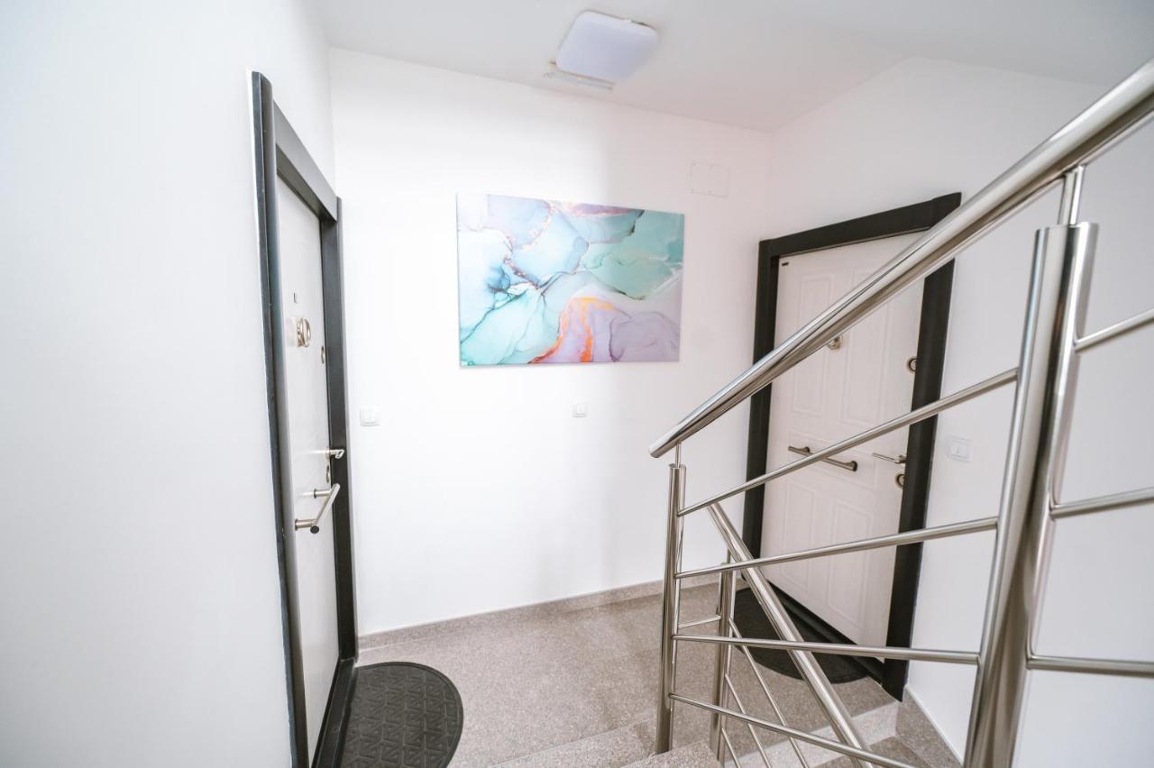 Mikonos Apartman Surcin Exterior photo